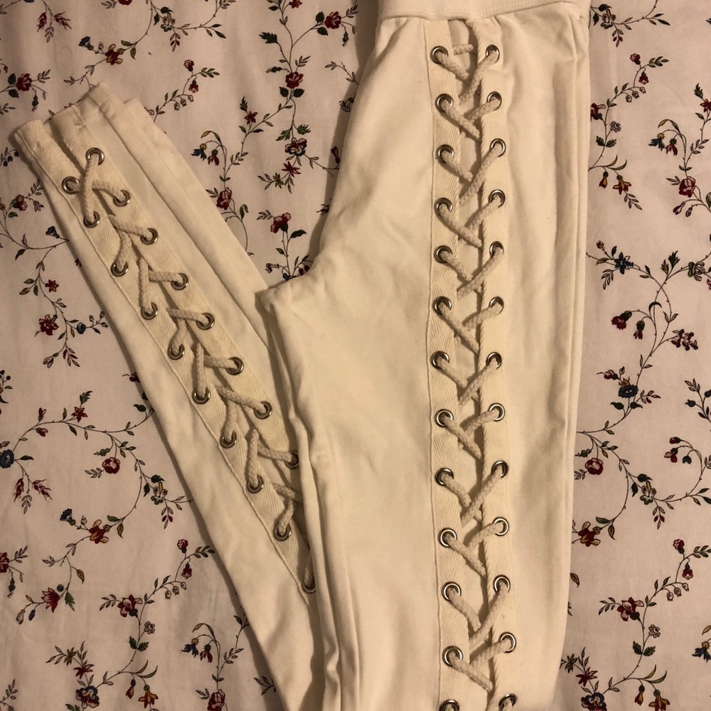 I am koko la leggings bundle.